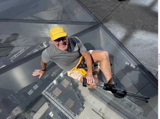 61 a2v. New York City - Edge looking down + Adam