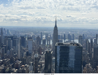 77 a2v. New York City - Edge - Empire State Building