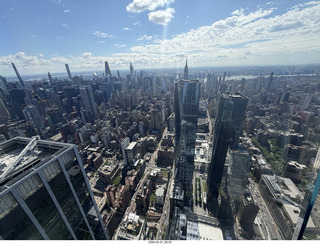83 a2v. New York City - Edge