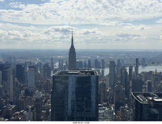 180 a2v. New York City - Edge - Empire State Building