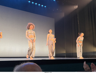 38 a2v. New York Cithy - Joyce Theater - Dave Parsons dance