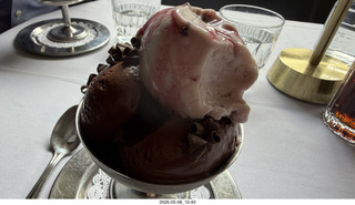 7 a2v. New York City - lunch at Fiorello's - dessert