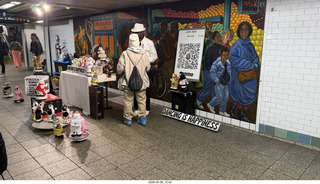 17 a2v. New York City - subway station - Dancing is Happiness