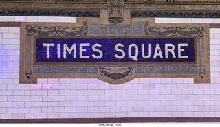 53 a2v. New York City - subway station - Times Square