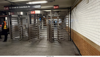 75 a2v. New York City - subway station - Lincoln Center