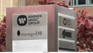 27 a2v. New York City - Mongo DB offices