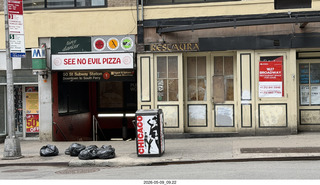 29 a2v. New York City - See No Evil Pizza