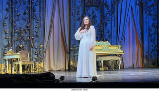 148 a2v. New York City Opera - La Traviata