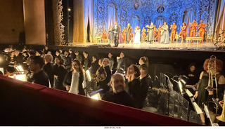 192 a2v. New York City Opera - La Traviata - orchestra