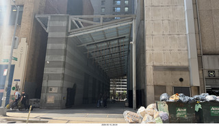 2 a2v. New York City - 6 1/2 Avenue
