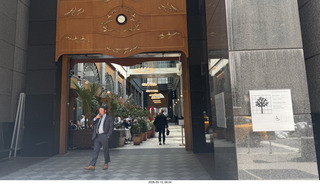 3 a2v. New York City - 6 1/2 Avenue