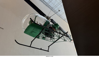 157 a2v. New York City - MoMA - helicoptor