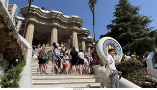94 a2y. Spain - Barcelona - Park Guell (Gaudi) - mosaic tile