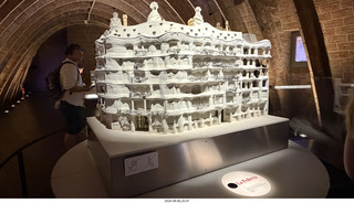 157 a2y. Spain - Barcelona - La Pedrera sub-roof area - model