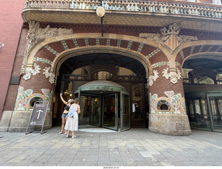 26 a2y. Spain - Barcelona - Born neighborhood