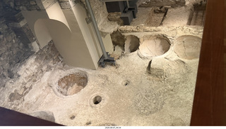 182 a2y. Spain - Barcelona - old Roman-Empire underground ruins