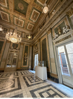 364 a2y. Spain - Barcelona - Born neighborhood - Picasso Museum - lovely room