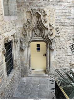 421 a2y. Spain - Barcelona - Born neighborhood - Picasso Museum - doorway
