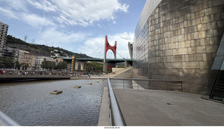 241 a2y. Spain - Bilbao - Guggenheim Museum - outside - bridge