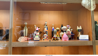 263 a2y. Spain - Bilbao - Guggenheim Museum - gift shop