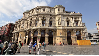 42 a2y. Spain - Bilbao - walking tour