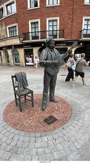 213 a2y. Spain - Bilbao wine tour - Gernika Lumo statue