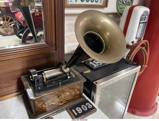 Alan Travis car collection - Edison phonograph