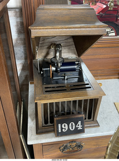 Alan Travis car collection - Edison phonograph