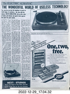 Facebook - Useless Technology (turntable)